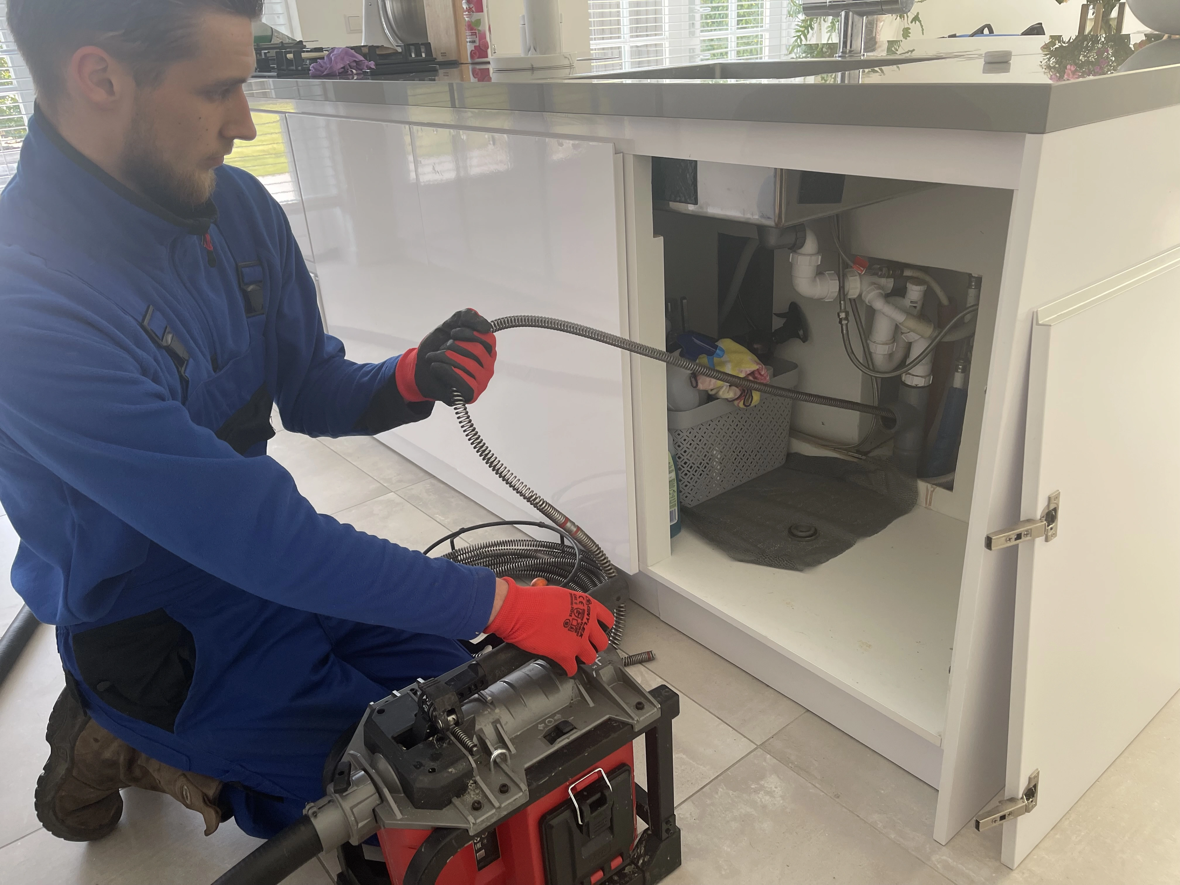 Gootsteen verstopt Leiden - keuken afvoer ontstoppen specialist